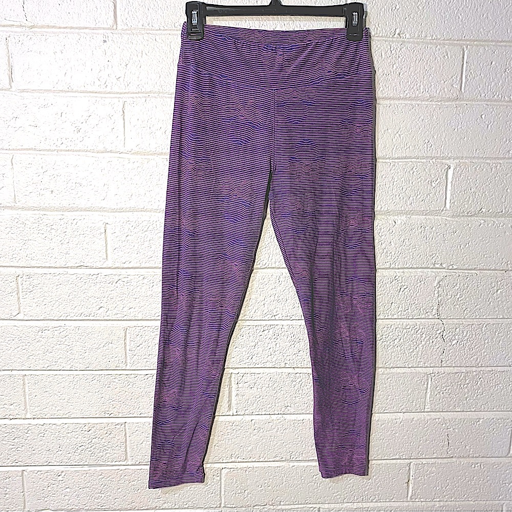 Pink and Purple Wavy Striped Pattern Leggings LulaRoe One Size Soft stretchy